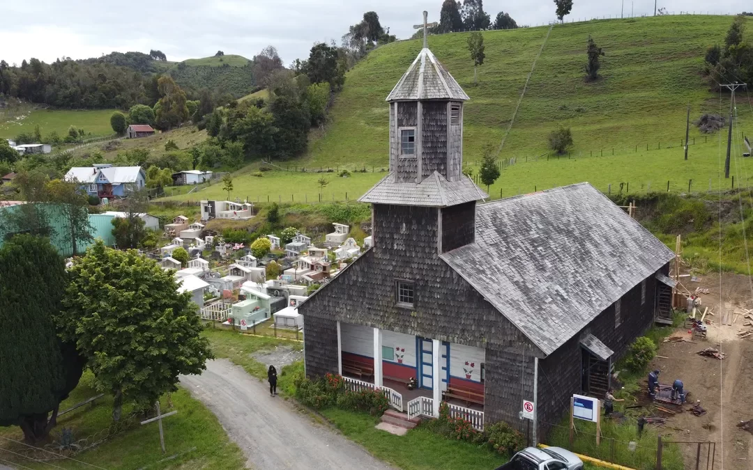  Restauración Techumbre Iglesia de Calen