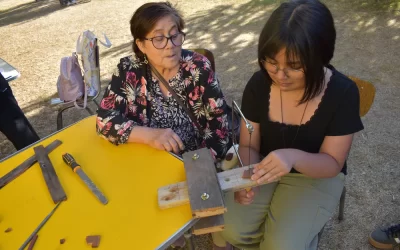 Diseño e implementación actividades pedagógicas en reparación de cubierta, casa parroquial de Castro